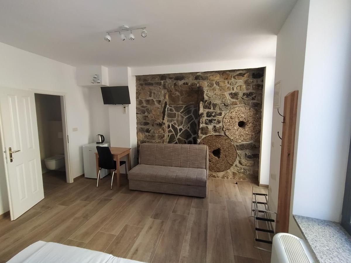 Apartmaji Maln Dolenjske Toplice Exterior photo